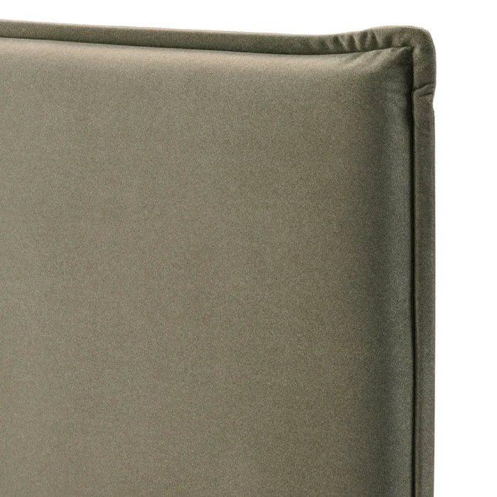Lottie Boucle Flange Edge Bed