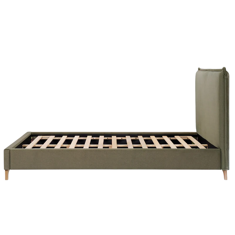 Lottie Boucle Flange Edge Bed